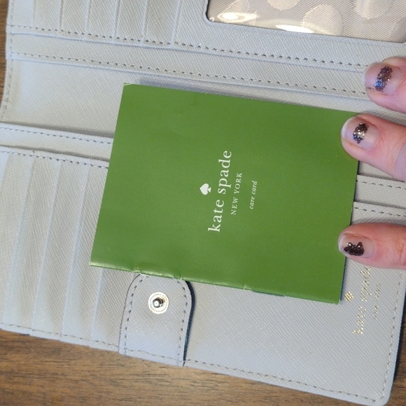 Kate Spade wallet ♠️ - Picture 5 of 10